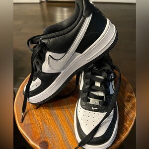 Nike Air dunk panda youth size 5